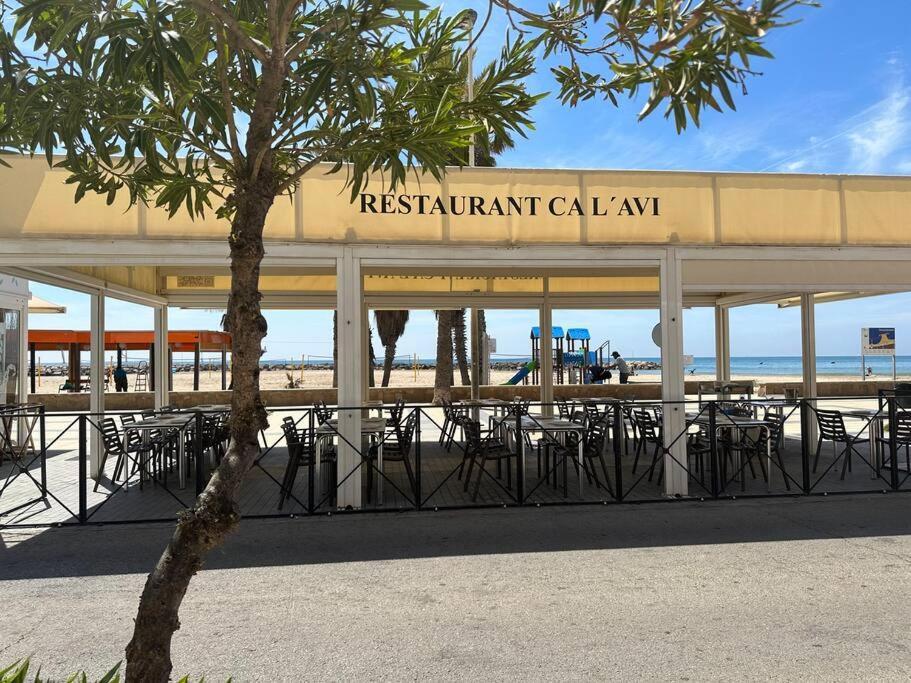 Cunit, Front Line With Sea View Apartment Exterior foto